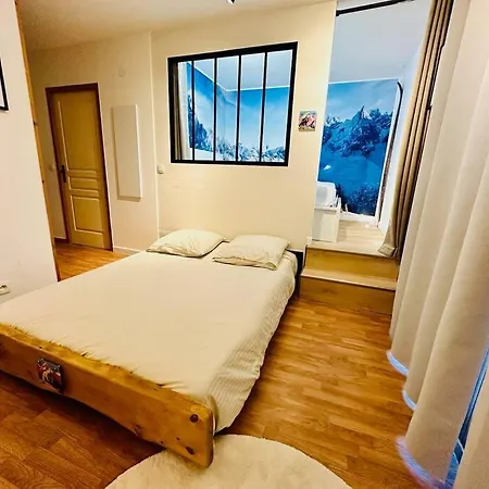 Apartment Les 3 Vallees, Montagnard Avec Et Piscine *