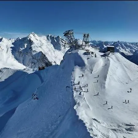 Apartment Les 3 Vallees, Montagnard Avec Et Piscine Orelle