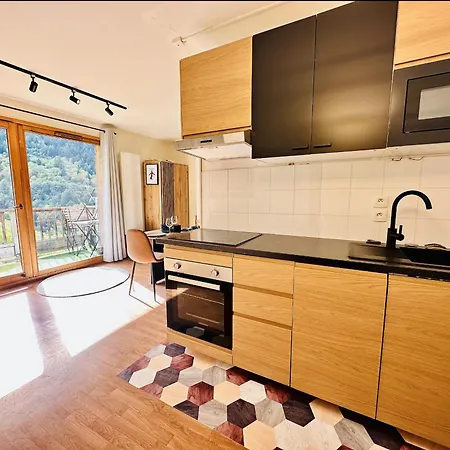Apartment Les 3 Vallees, Montagnard Avec Et Piscine Orelle