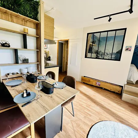 Apartment Les 3 Vallees, Montagnard Avec Et Piscine *